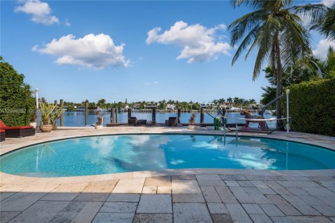 Villa ou maison à vendre à Miami Beach, Floride: 3 chambres, 218.69 m2 № 2390389 - photo 4