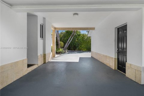 Villa ou maison à vendre à Miami Beach, Floride: 3 chambres, 218.69 m2 № 2390389 - photo 8