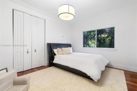 Villa ou maison à vendre à Miami Beach, Floride: 3 chambres, 218.69 m2 № 2390389 - photo 30