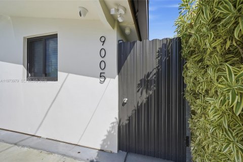 Propiedad comercial en venta en Miami, Florida, 156.63 m2 № 2033619 - foto 22