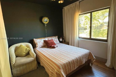 Villa ou maison à vendre à Miami Shores, Floride: 3 chambres, 127.09 m2 № 1999355 - photo 10