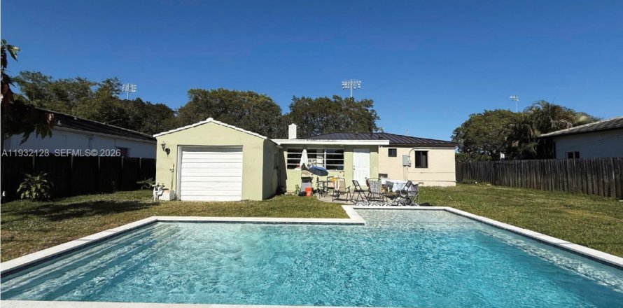 Villa ou maison à Miami Shores, Floride 3 chambres, 127.09 m2 № 1999355