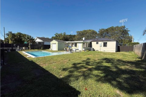 Villa ou maison à vendre à Miami Shores, Floride: 3 chambres, 127.09 m2 № 1999355 - photo 16