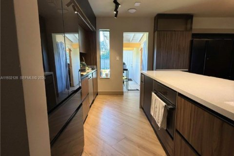 Villa ou maison à vendre à Miami Shores, Floride: 3 chambres, 127.09 m2 № 1999355 - photo 11