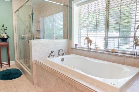 House in High Springs, Florida 4 bedrooms, 330.45 sq.m. № 1747079 - photo 27