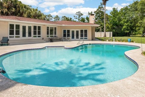 House in High Springs, Florida 4 bedrooms, 330.45 sq.m. № 1747079 - photo 2