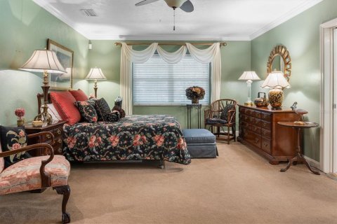 House in High Springs, Florida 4 bedrooms, 330.45 sq.m. № 1747079 - photo 19