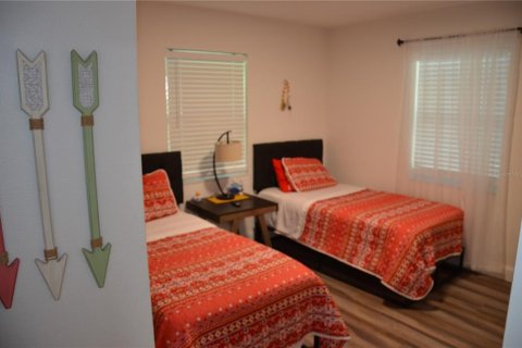 House in Deltona, Florida 4 bedrooms, 165.37 sq.m. № 1871218 - photo 29