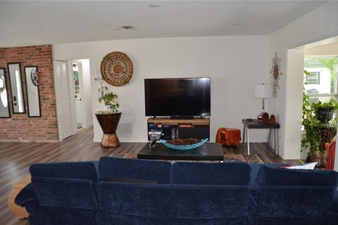 House in Deltona, Florida 4 bedrooms, 165.37 sq.m. № 1871218 - photo 13
