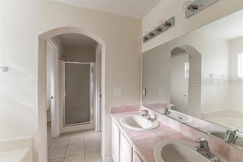 House in Kissimmee, Florida 3 bedrooms, 134.8 sq.m. № 2228112 - photo 3