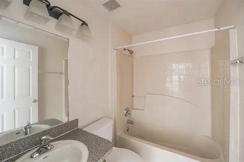 House in Kissimmee, Florida 3 bedrooms, 134.8 sq.m. № 2228112 - photo 4