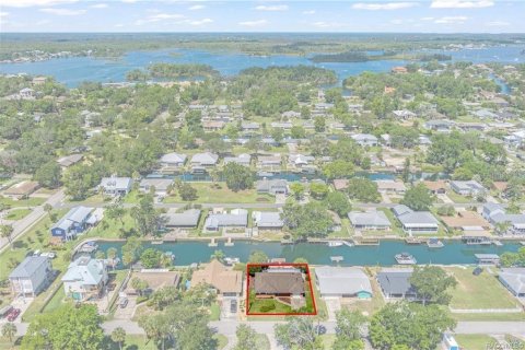 House in Crystal River, Florida 3 bedrooms, 147.99 sq.m. № 2213125 - photo 4