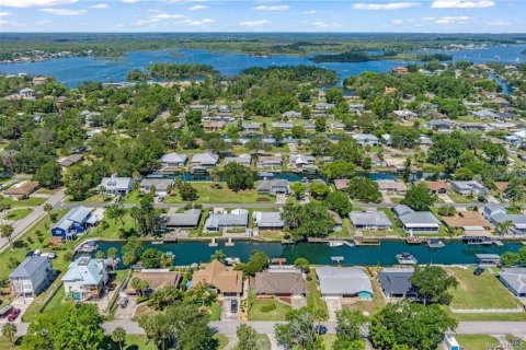 House in Crystal River, Florida 3 bedrooms, 147.99 sq.m. № 2213125 - photo 5
