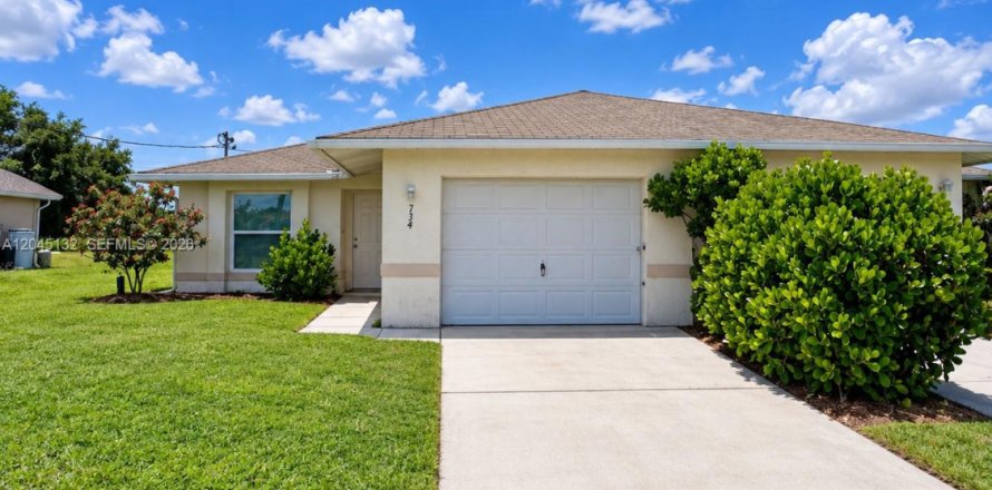 Villa ou maison à Lehigh Acres, Floride 3 chambres № 2273386