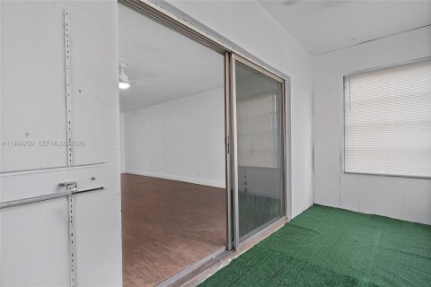 Condominio en venta en Lauderhill, Florida, 2 dormitorios, 79.9 m2 № 2062804 - foto 16