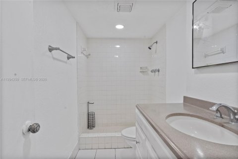 Condominio en venta en Lauderhill, Florida, 2 dormitorios, 79.9 m2 № 2062804 - foto 27