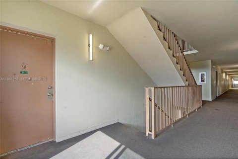 Condominio en venta en Lauderhill, Florida, 2 dormitorios, 79.9 m2 № 2062804 - foto 8