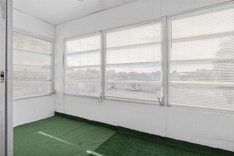 Condominio en venta en Lauderhill, Florida, 2 dormitorios, 79.9 m2 № 2062804 - foto 20