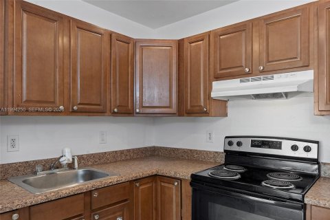 Condominio en venta en Lauderhill, Florida, 2 dormitorios, 79.9 m2 № 2062804 - foto 23