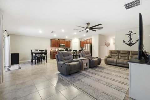 Casa en venta en Ruskin, Florida, 4 dormitorios, 179.77 m2 № 2198173 - foto 9