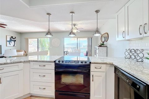 Снять в аренду кондоминиум в Южная Пасадена, Флорида 1 спальня, 85.47м2, № 2095035 - фото 14