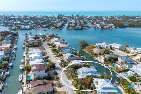 Casa en Holmes Beach, Florida 4 dormitorios, 298.59 m2 № 2113728