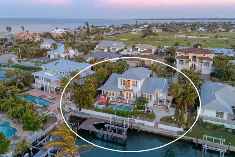Villa ou maison à vendre à Holmes Beach, Floride: 4 chambres, 298.59 m2 № 2113728 - photo 2
