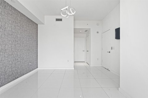 Villa ou maison à vendre à Miami, Floride: 1 chambre, 108.97 m2 № 2024404 - photo 20