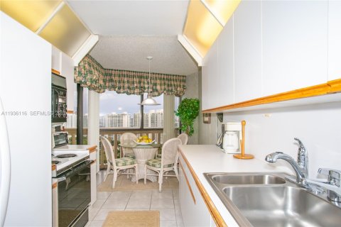 Купить кондоминиум в Авентура, Флорида 3 спальни, 141.21м2, № 1996018 - фото 21