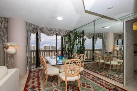 Купить кондоминиум в Авентура, Флорида 3 спальни, 141.21м2, № 1996018 - фото 16