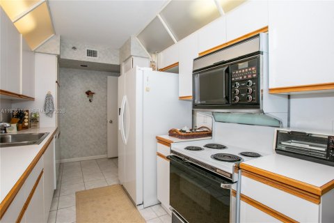 Купить кондоминиум в Авентура, Флорида 3 спальни, 141.21м2, № 1996018 - фото 20