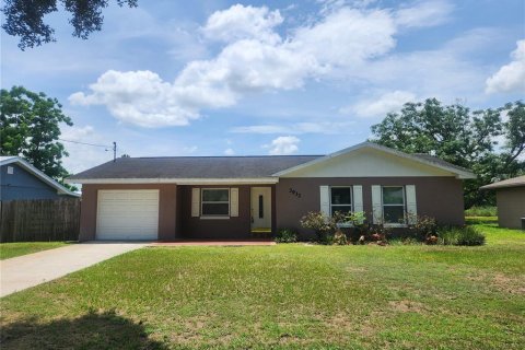 House in Lakeland, Florida 3 bedrooms, 93.92 sq.m. № 1829183 - photo 1