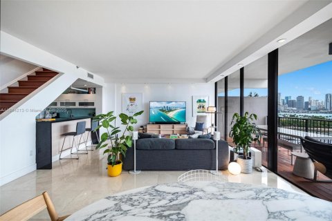 Copropriété à louer à Miami, Floride: 1 chambre, 95.69 m2 № 1930882 - photo 25