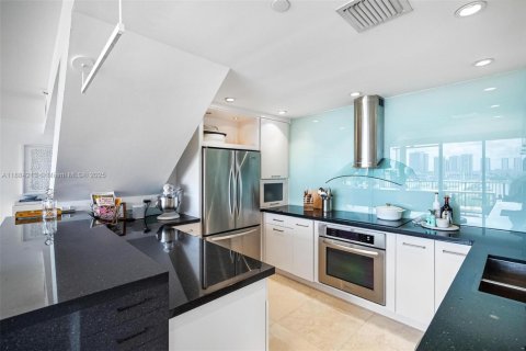 Copropriété à louer à Miami, Floride: 1 chambre, 95.69 m2 № 1930882 - photo 19