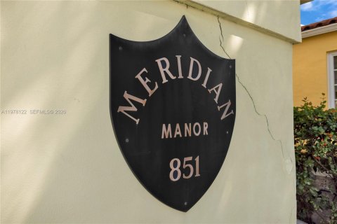 Condo in Miami Beach, Florida  № 2042043 - photo 17