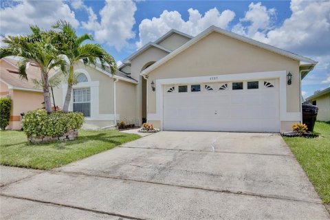 House in Kissimmee, Florida 3 bedrooms, 169.27 sq.m. № 1827240 - photo 3