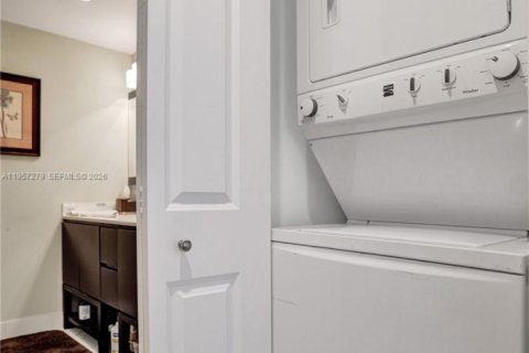 Купить кондоминиум в Дирфилд-Бич, Флорида 2 спальни, 116.59м2, № 2019905 - фото 23