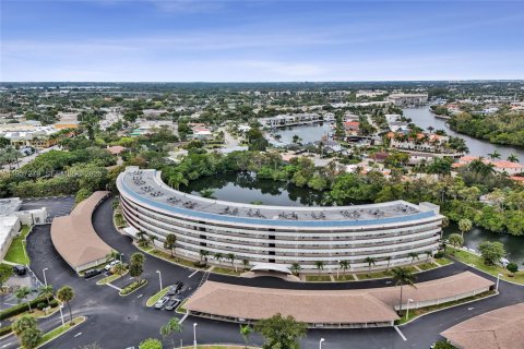 Купить кондоминиум в Дирфилд-Бич, Флорида 2 спальни, 116.59м2, № 2019905 - фото 2