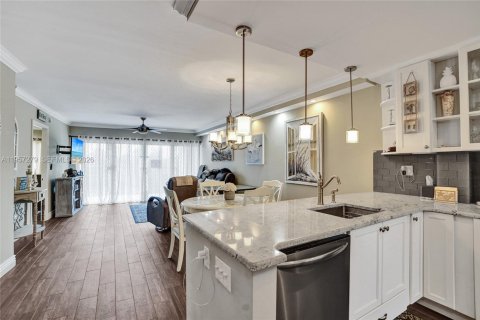 Купить кондоминиум в Дирфилд-Бич, Флорида 2 спальни, 116.59м2, № 2019905 - фото 8