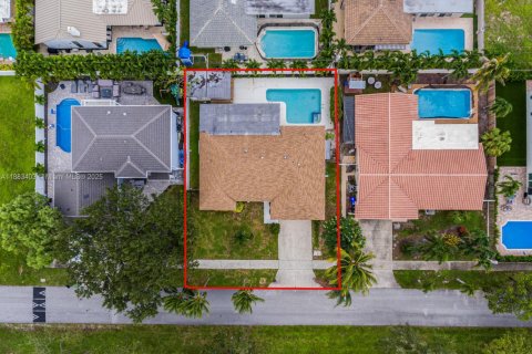 Casa en venta en Fort Lauderdale, Florida, 4 dormitorios, 195.37 m2 № 1933197 - foto 4