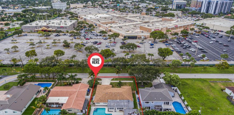 Villa ou maison à Fort Lauderdale, Floride 4 chambres, 195.37 m2 № 1933197