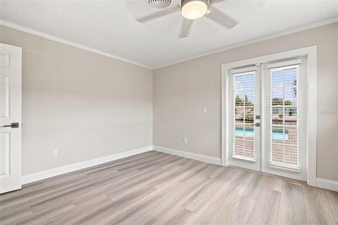 Villa ou maison à louer à Saint Petersburg, Floride: 3 chambres, 126.35 m2 № 2149895 - photo 22