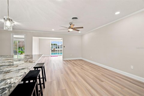 Villa ou maison à louer à Saint Petersburg, Floride: 3 chambres, 126.35 m2 № 2149895 - photo 14
