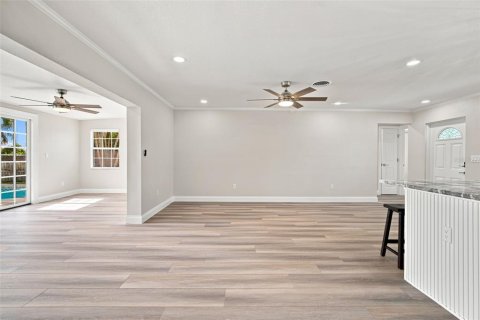 Villa ou maison à louer à Saint Petersburg, Floride: 3 chambres, 126.35 m2 № 2149895 - photo 17