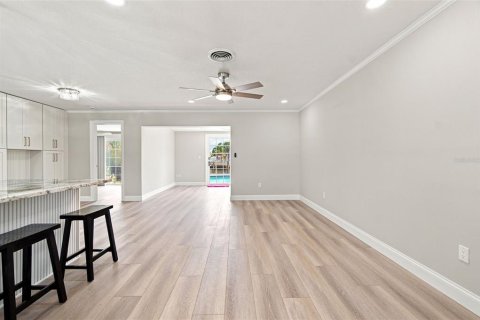 Villa ou maison à louer à Saint Petersburg, Floride: 3 chambres, 126.35 m2 № 2149895 - photo 13