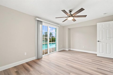 Villa ou maison à louer à Saint Petersburg, Floride: 3 chambres, 126.35 m2 № 2149895 - photo 28