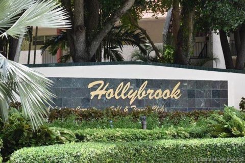 Condo in Pembroke Pines, Florida, 2 bedrooms  № 2038409