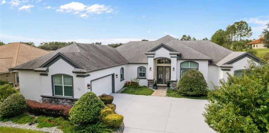 Villa ou maison à Inverness, Floride 3 chambres, 238.2 m2 № 2416283