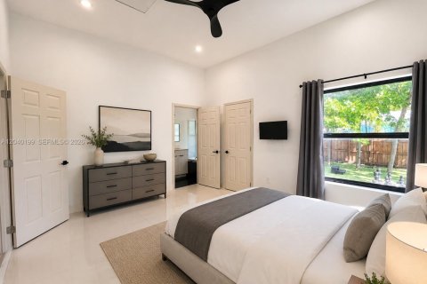 House in Miami, Florida 4 bedrooms, 159.51 sq.m. № 2087880 - photo 11