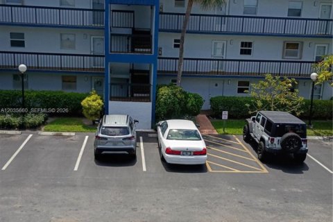 Condo à Margate, Floride, 1 chambre  № 2253653